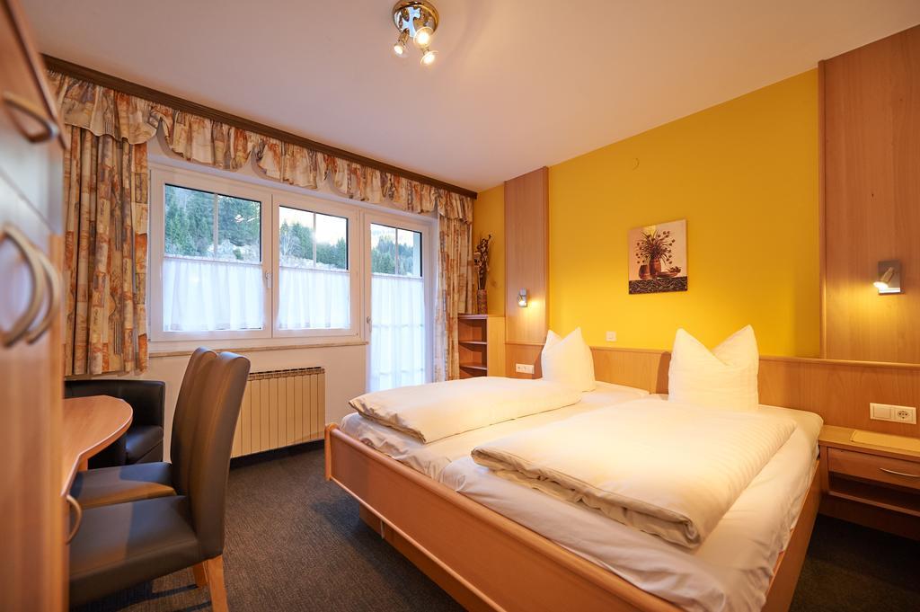 Gaestehaus Emmi ไคลนาร์ล ภายนอก รูปภาพ
