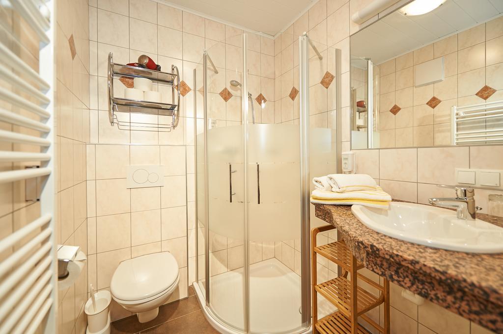 Gaestehaus Emmi ไคลนาร์ล ภายนอก รูปภาพ